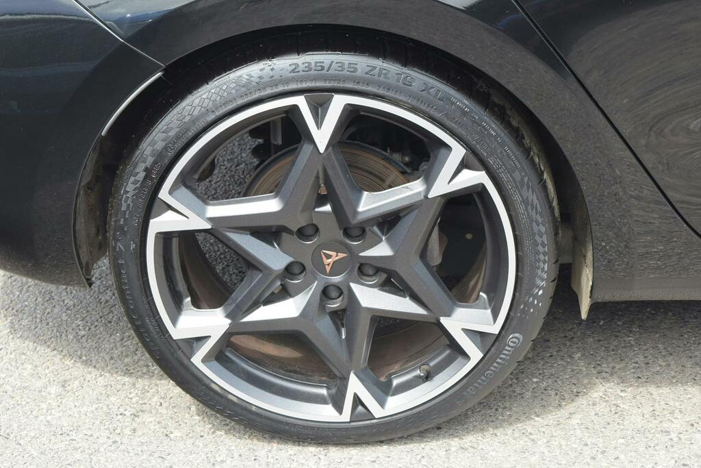 Cupra Leon 1.5 Etsi V2 Hatchback Hybrid Dsg KS25FXL Black #5