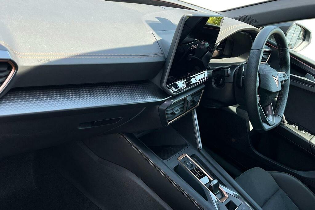 Cupra Leon 1.5 Etsi V2 Hatchback Hybrid Dsg KW75NZD Grey #2