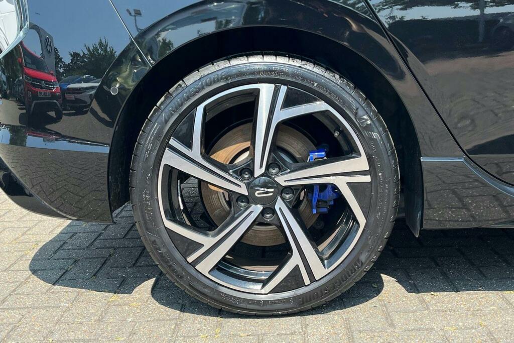 Volkswagen Golf 2.0 Tsi R Hatchback Dsg 4Motion KN75ULT Black #5