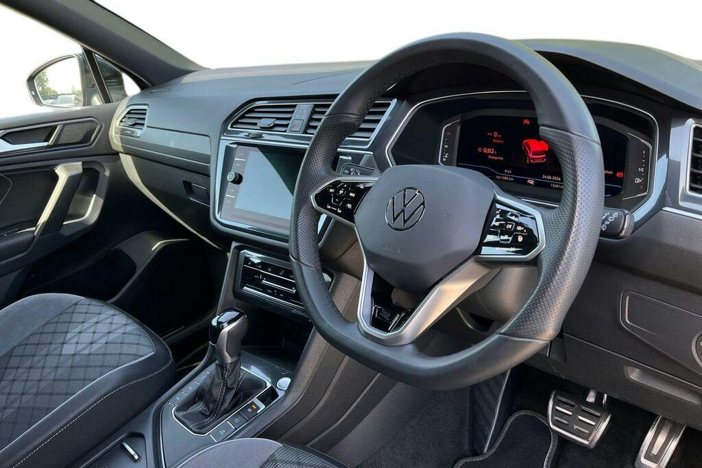 Volkswagen Tiguan Allspace 1.5 Tsi R-line Suv Dsg Black #6