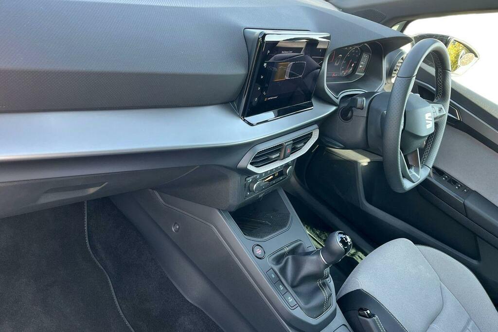 Seat Arona 1.0 Tsi Fr Sport Suv GJ26KNV Grey #2