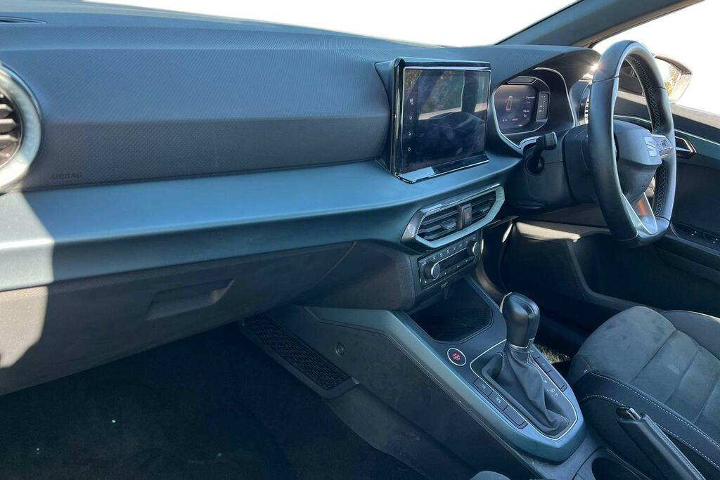 Seat Arona 1.0 Tsi Xperience Lux Suv Dsg DC24GWO Green #2