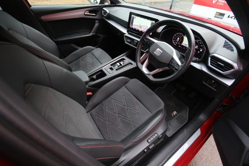 Seat Leon 2.0 Tsi Evo Fr Sport Hatchback Dsg GL22PHN Red #4
