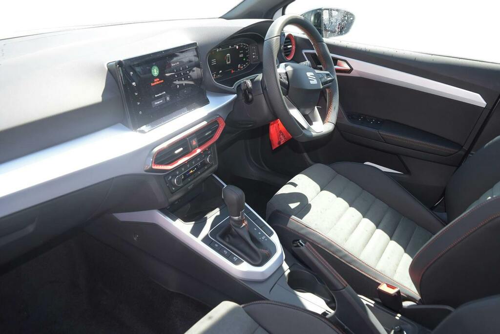 Seat Arona 1.0 Tsi Fr Sport Suv Dsg GY26CWC White #2