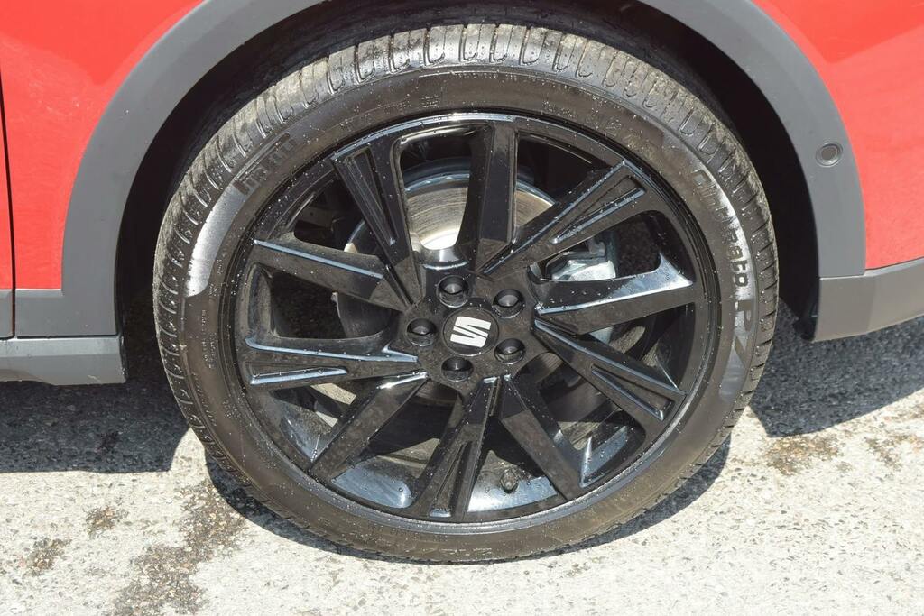 Seat Arona 1.5 Tsi Fr Black Edition Suv Dsg Red #5
