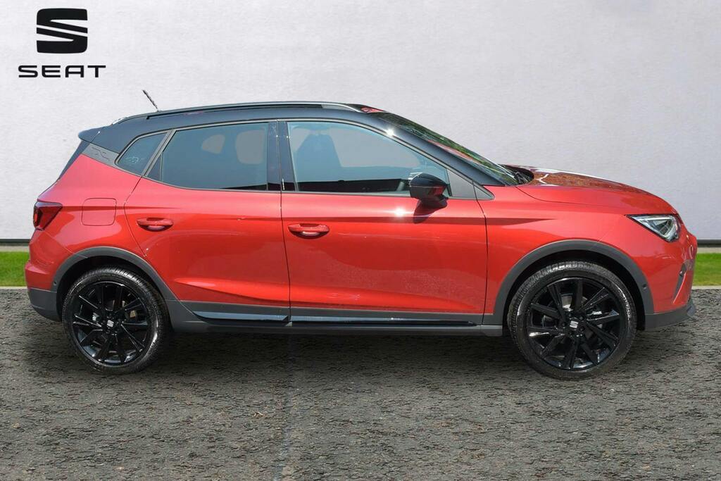 Seat Arona 1.5 Tsi Fr Black Edition Suv Dsg Red #4