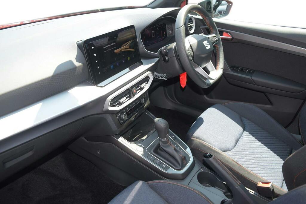 Seat Arona 1.5 Tsi Fr Black Edition Suv Dsg Red #2