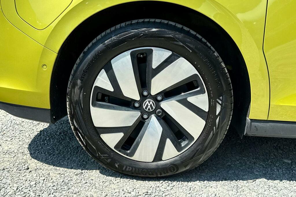 Volkswagen ID.Buzz Pro 86Kwh Life Mpv VU74YDB Green #5