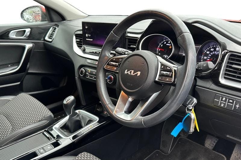 Kia Xceed 1.0 T Gdi Connect Suv Orange #6