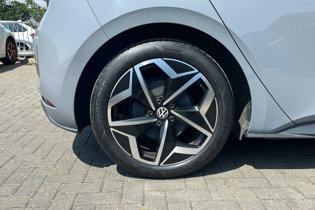 Volkswagen ID.3 Pro Performance 58Kwh Life Hatchback Grey #5