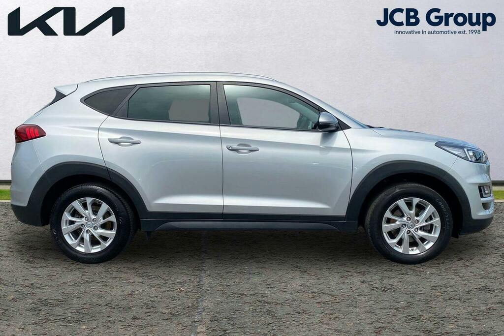 Hyundai Tucson 1.6 Gdi Se Nav Suv Silver #4
