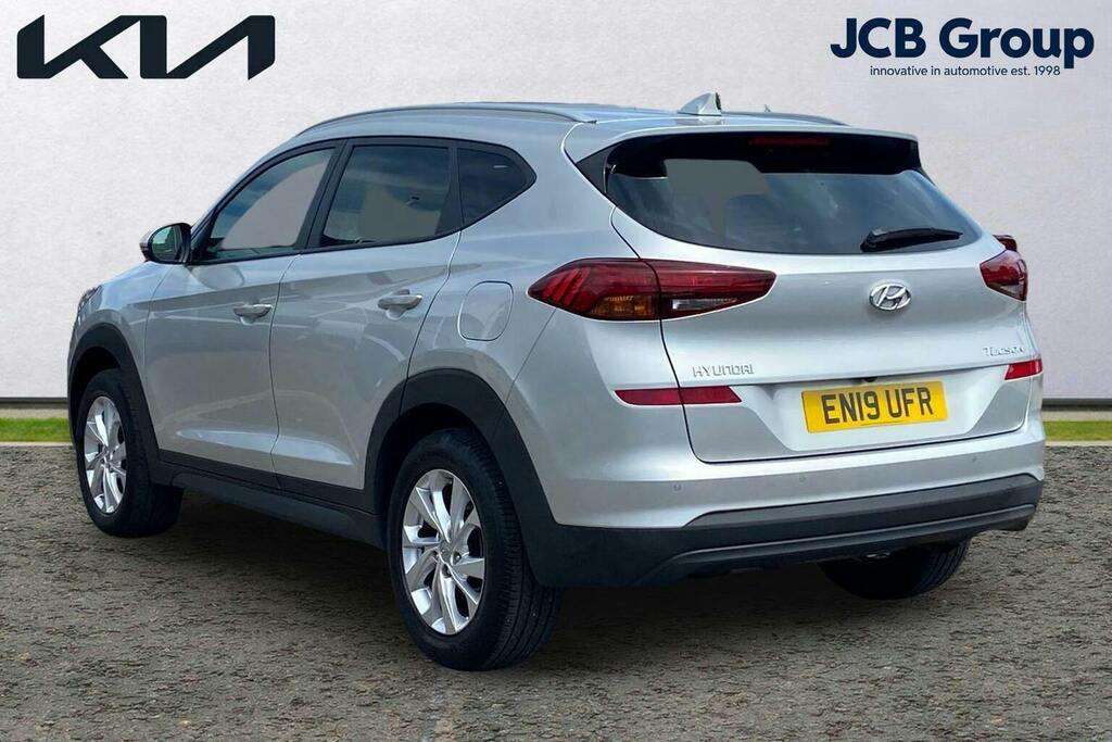 Hyundai Tucson 1.6 Gdi Se Nav Suv Silver #3