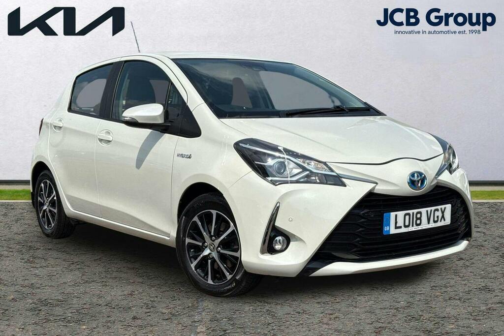 Toyota Yaris 1.5 Vvt H Icon Tech Hatchback Hybrid E White