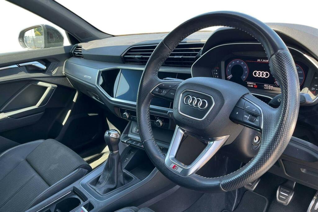 Audi Q3 1.5 Tfsi Cod 35 S Line Suv GF69XER Black #6