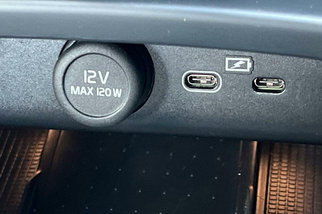 Volvo XC40 B3 P Plus Dark Grey #37