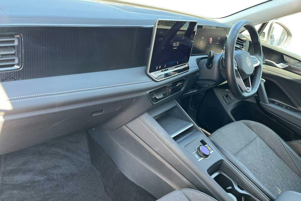 Volkswagen Tiguan 1.5 Etsi Mhev Match Suv Hybrid Dsg White #2