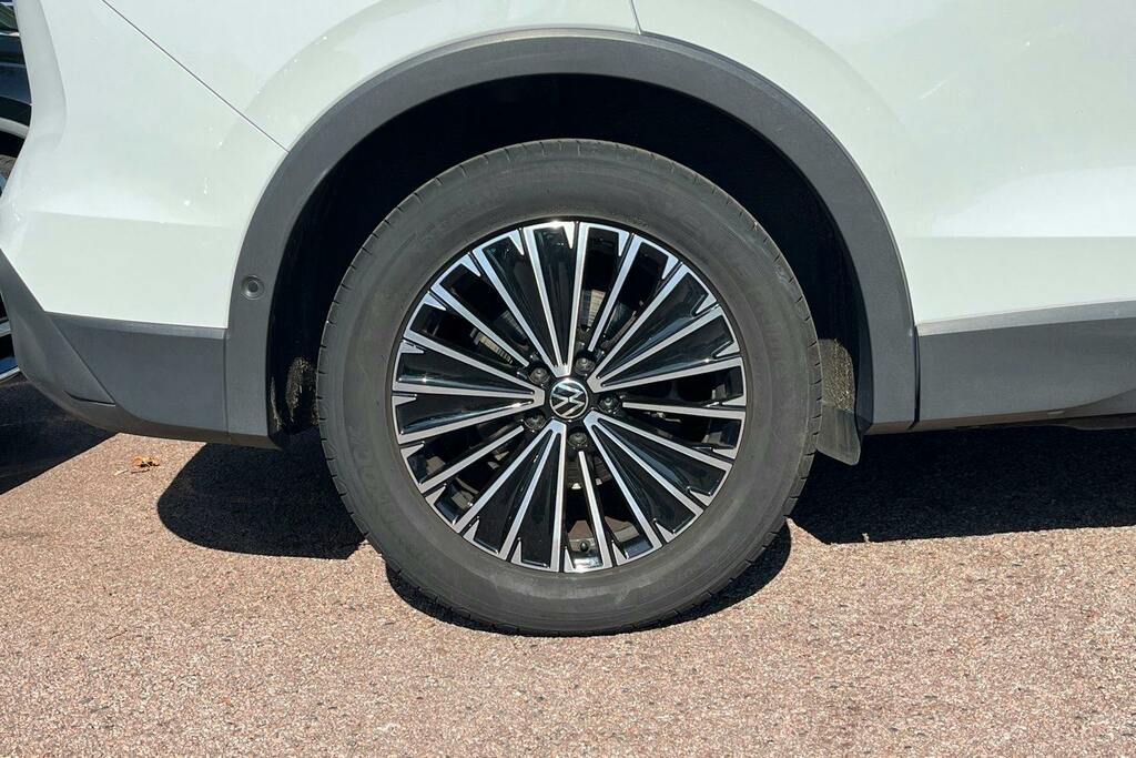 Volkswagen Tiguan 1.5 Etsi Mhev Match Suv Hybrid Dsg White #5