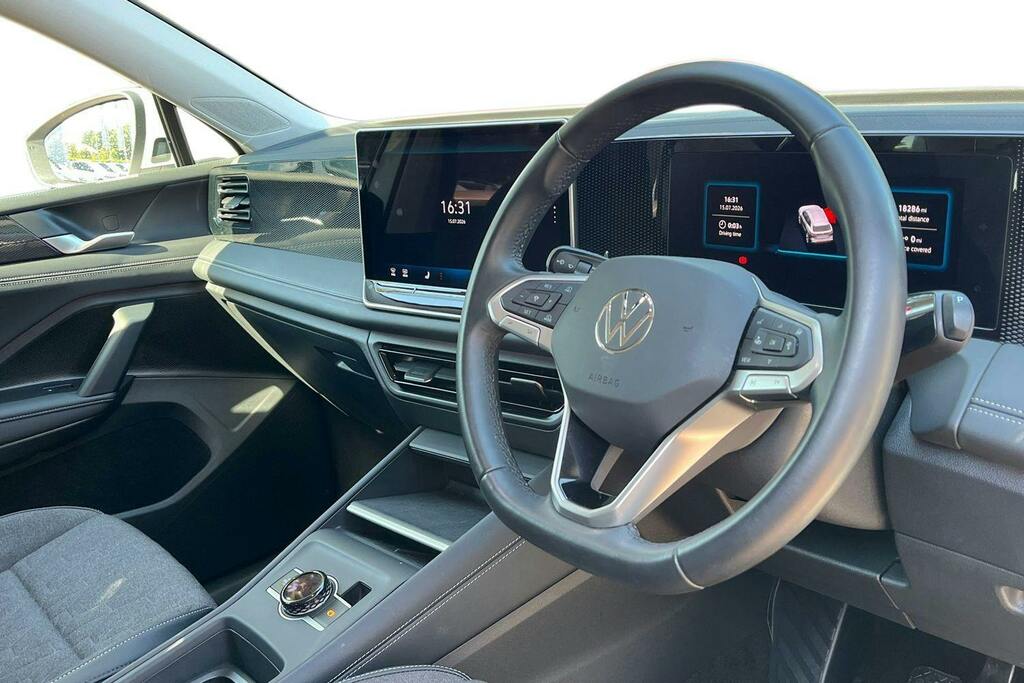 Volkswagen Tiguan 1.5 Etsi Mhev Match Suv Hybrid Dsg White #6