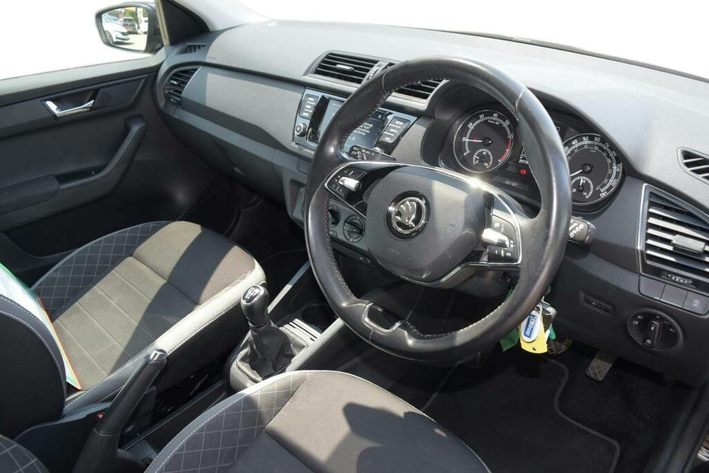 Skoda Fabia 1.0 Tsi Se Hatchback Black #6