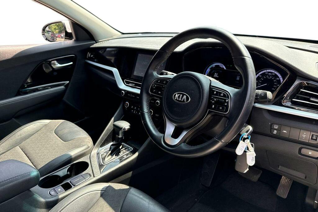 Kia Niro 1.6 Gdi 2 Suv Hybrid Dct White #6
