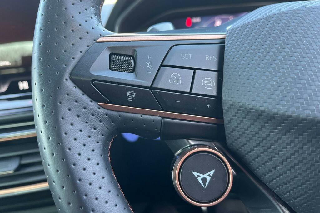 Cupra Formentor 1.5 Etsi 150 V2 Dsg White #17