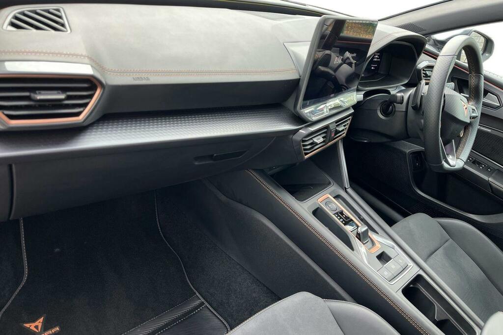 Cupra Leon 1.5 Ehybrid 25.8Kwh Vz1 Hatchback Plug  #2