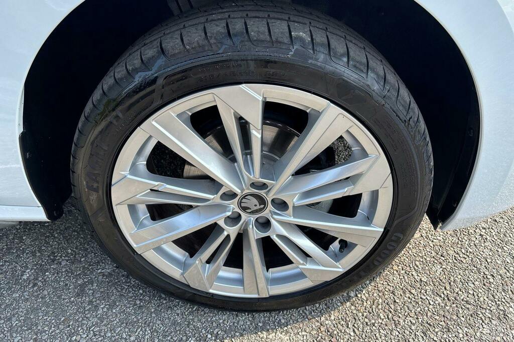 Skoda Kamiq 1.0 Tsi Se L Edition Suv Dsg White #5