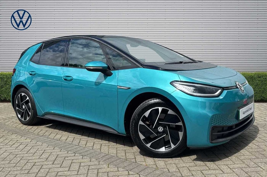 Volkswagen ID.3 Pro Performance 58Kwh Family Hatchback Electri Blue