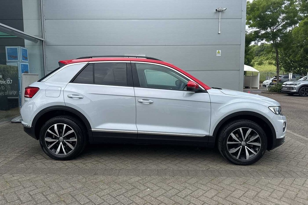 Volkswagen T-Roc 1.5 Tsi Evo Design Suv Dsg White #4