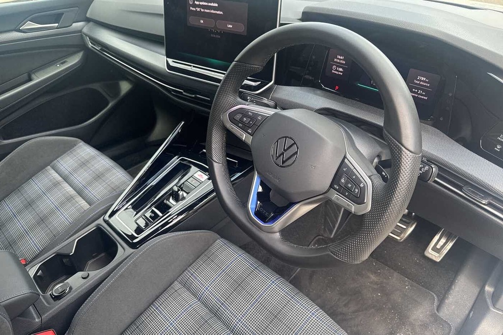 Volkswagen e-Golf 1.5 Tsi Ehybrid 19.7Kwh Gte Hatchback P White #6