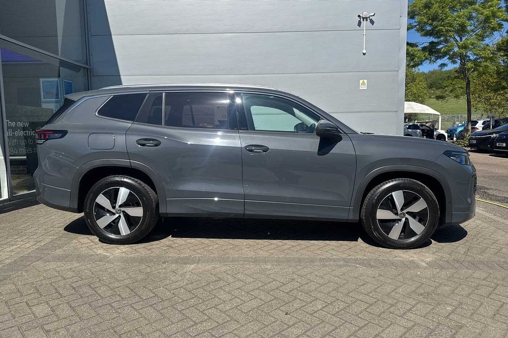 Volkswagen Tayron 1.5 Tsi Ehybrid 19.7Kwh Match Suv Plug Grey #4