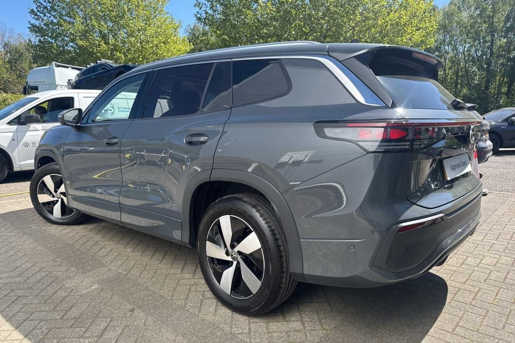 Volkswagen Tayron 1.5 Tsi Ehybrid 19.7Kwh Match Suv Plug Grey #3
