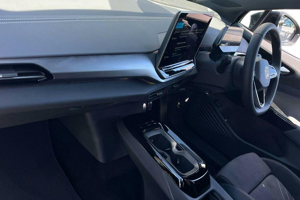 Volkswagen ID.4 Pro 77Kwh Black Edition Suv Black #3
