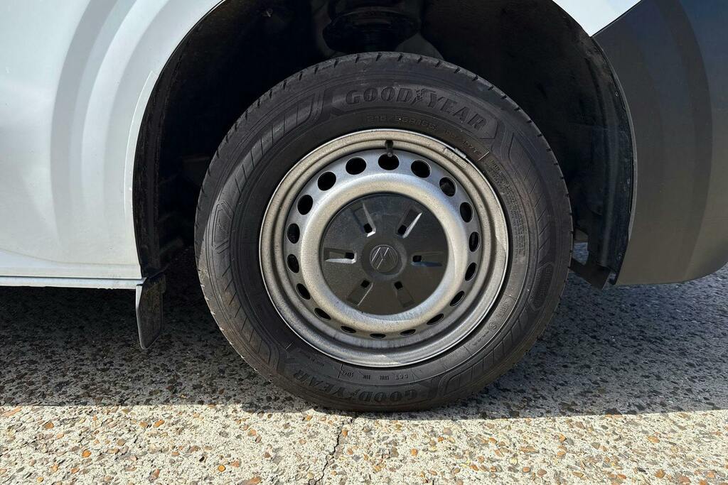 Volkswagen Transporter 2.0 Tdi T28 Commerce Plus Panel Van Man GJ25VGZ White #5