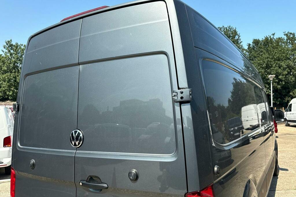 Volkswagen Crafter Commerce White #33