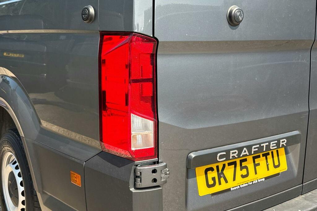Volkswagen Crafter Commerce White #25