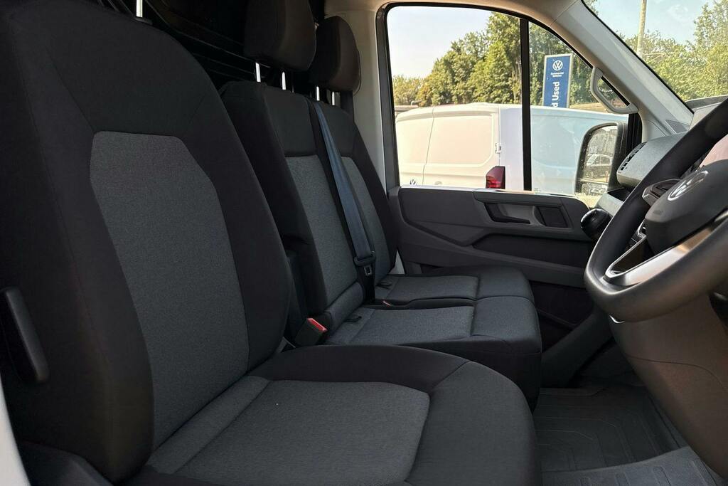 Volkswagen Crafter Commerce White #9