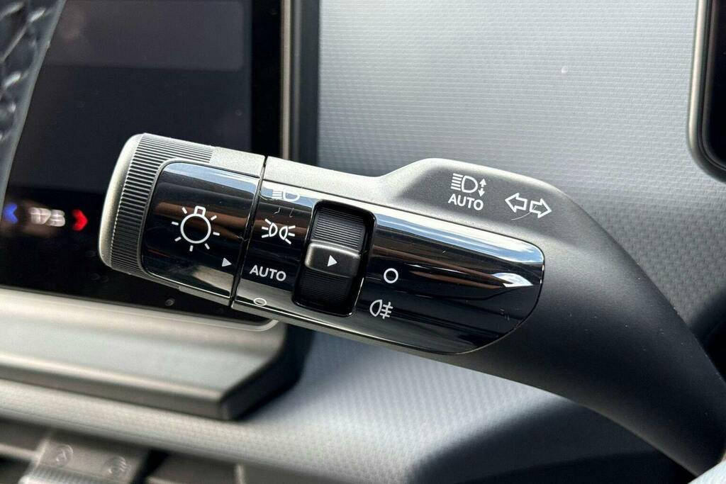 Kia PV5 Long Range 71.2Kwh Plus Passenger Mpv #45