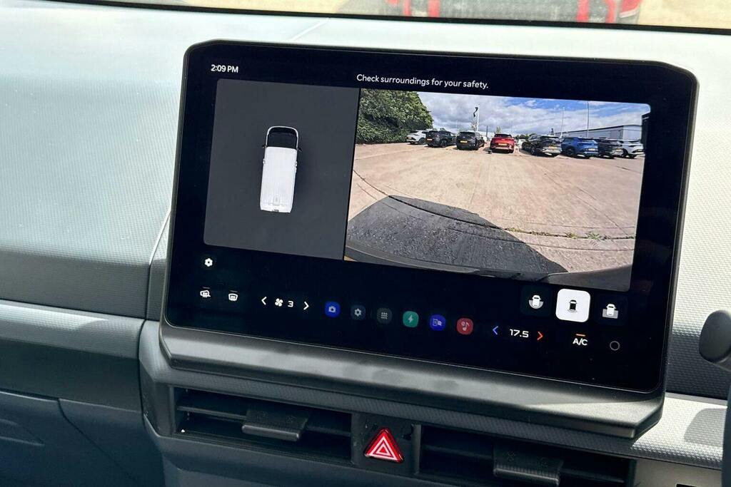 Kia PV5 Long Range 71.2Kwh Plus Passenger Mpv #50