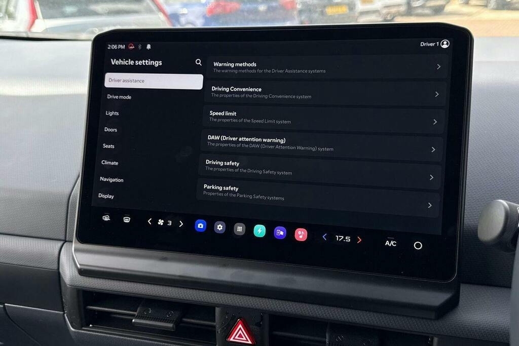Kia PV5 Long Range 71.2Kwh Plus Passenger Mpv #39