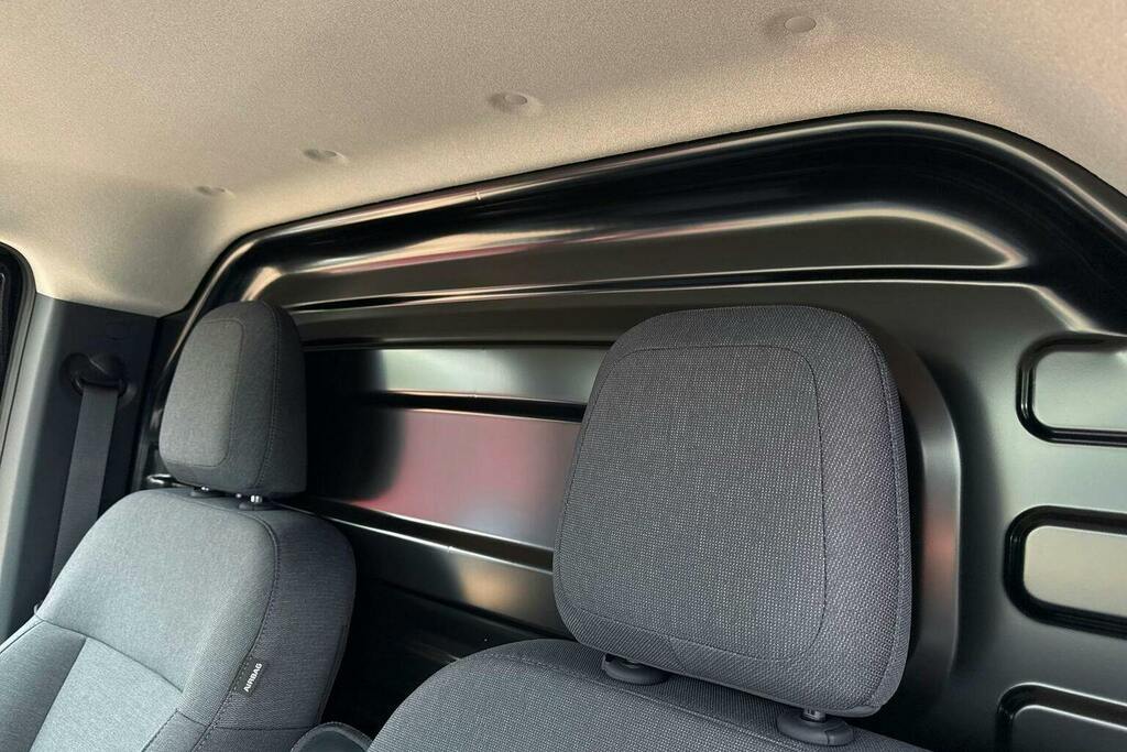 Kia PV5 Long Range 71.2Kwh Plus Passenger Mpv #19