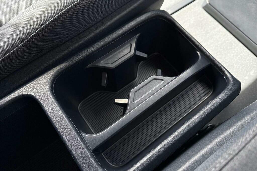 Kia PV5 Long Range 71.2Kwh Plus Passenger Mpv #47