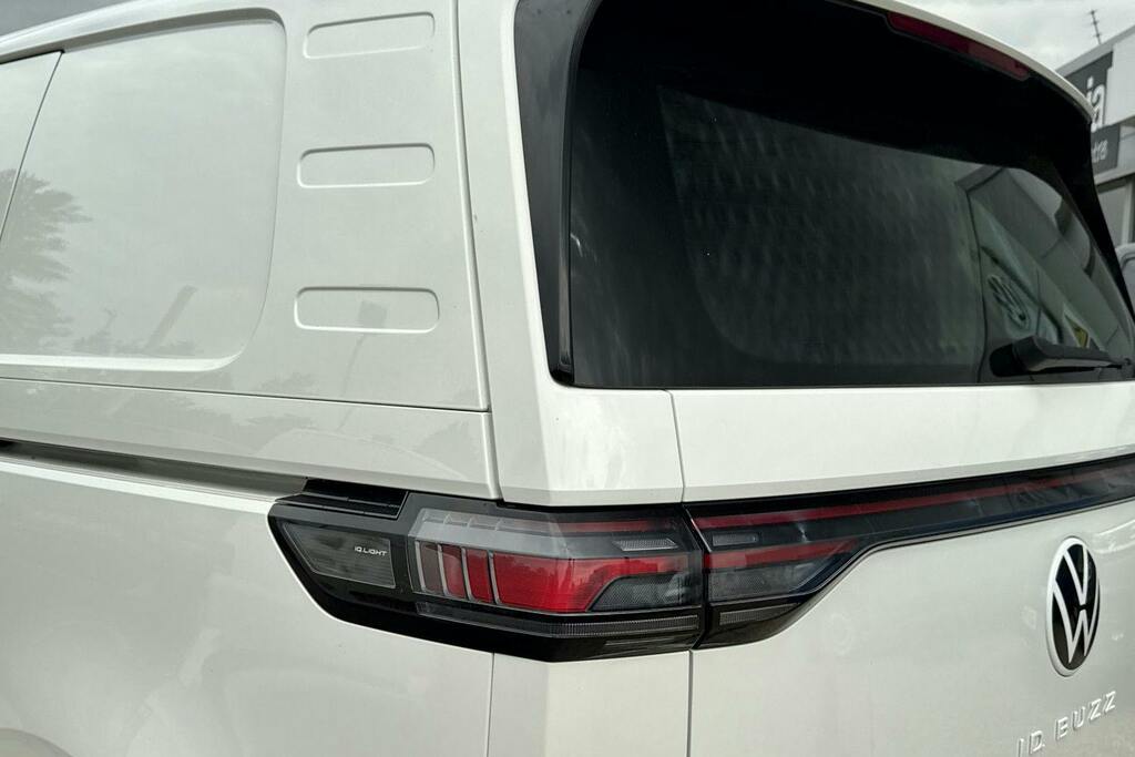 Volkswagen ID.Buzz Id. Buzz First Edition Tow Bar Swb 77Kwh Pro 204 White #25