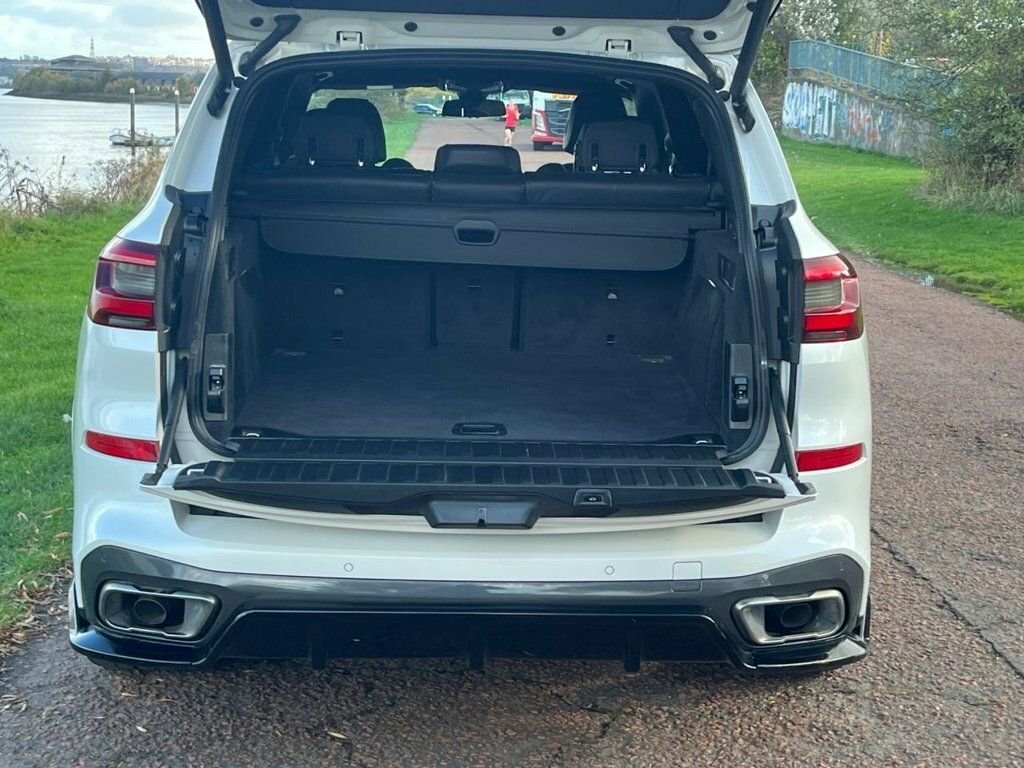 BMW X5 M50d White #5
