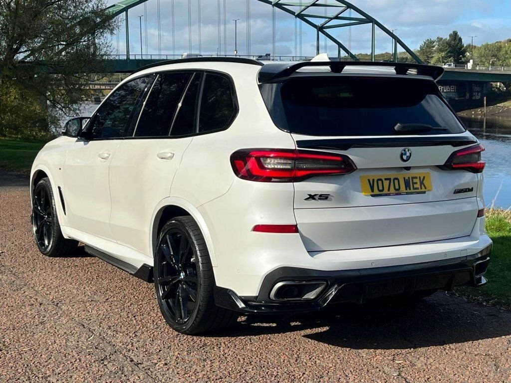 BMW X5 M50d White #6