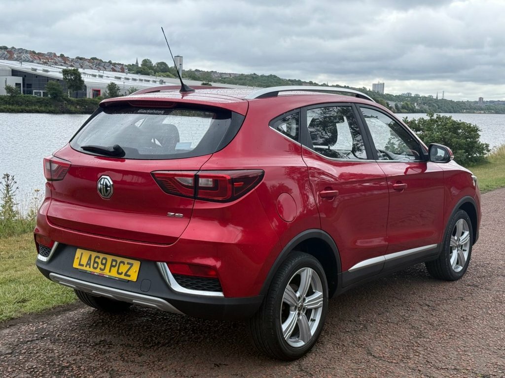 MG ZS Zs Exclusive LA69PCZ Red #4