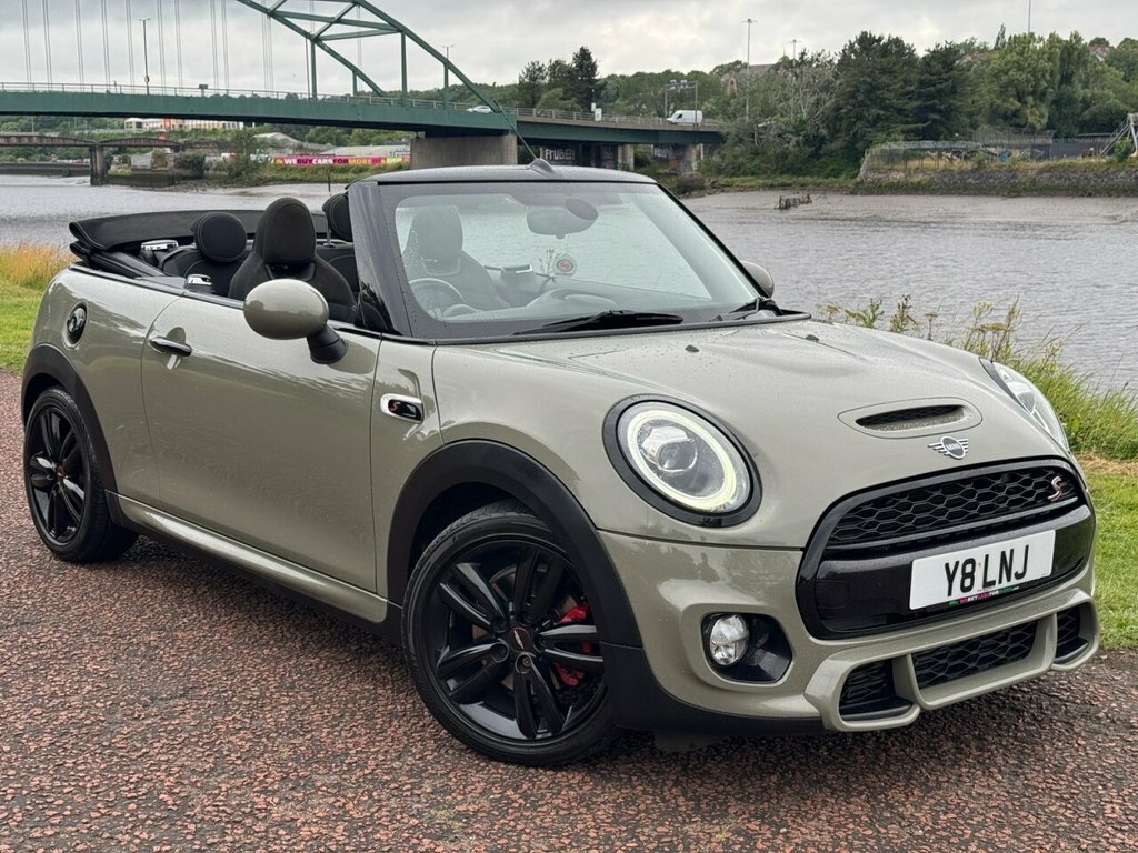 Mini Convertible 2L Cooper S Grey
