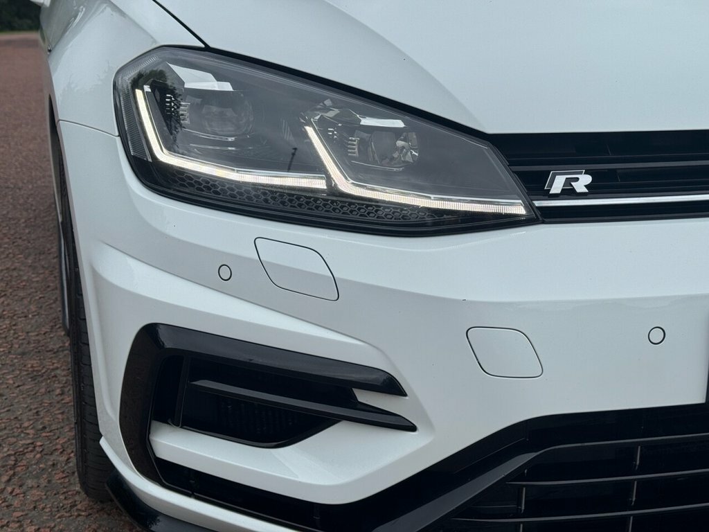 Volkswagen Golf 2L R NV19FFN White #4