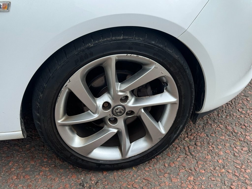 Vauxhall Adam 2015 1.4I Turbo Grand Slam 6-Speed 148 Bhp White #7
