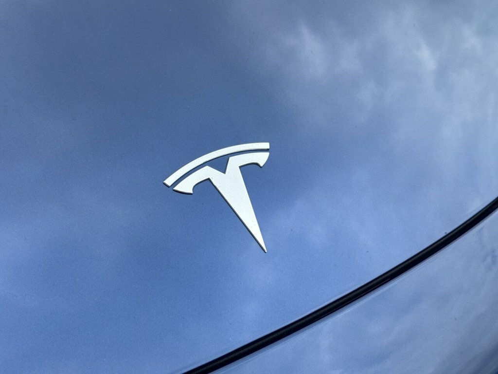 Tesla Model 3 Saloon BL21CSO Blue #5